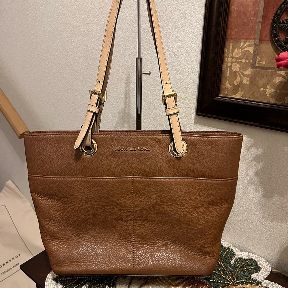 Michael Kors Brown Soft Pebble Grain Leather Tote BagwithTan leather straps.NWOT